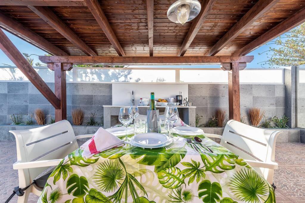 Bungalows Los Arcos 77 San Bartolomé Ngoại thất bức ảnh
